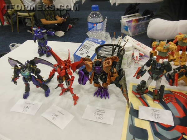 BotCon 2013   The Transformers Convention Dealer Room Image Gallery   OVER 500 Images  (446 of 582)